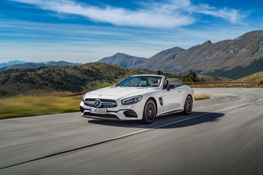  Mercedes-AMG SL63 2015 года  (фото 16 из 29)